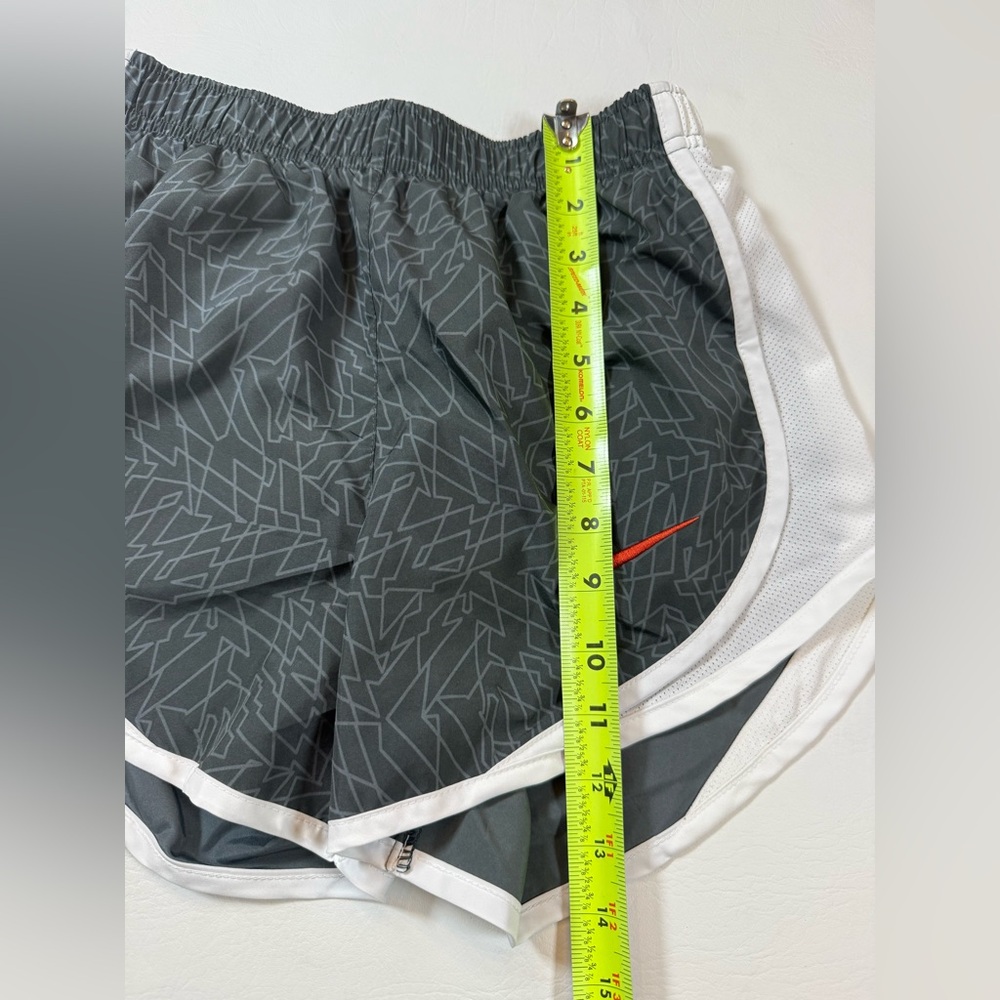 Nike drift embroidered papering athletic women’s XS shorts black orange (bin N) - Picture 2 of 8